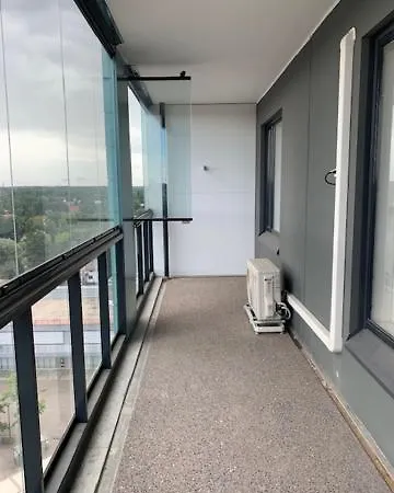 Modern One Bedroom Nearby Airport *