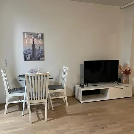 Modern One Bedroom Nearby Airport Appartement *